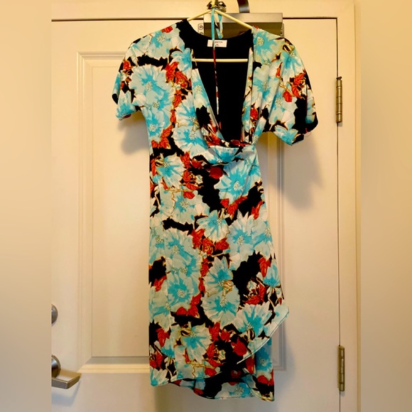 Aritzia wrap dress - Picture 1 of 1